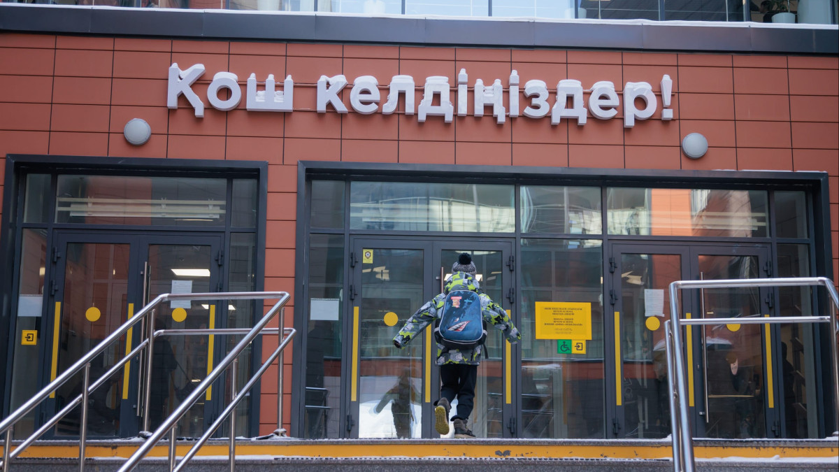 Токаев: Почти 600 современных школ построено за последние три года в Казахстане