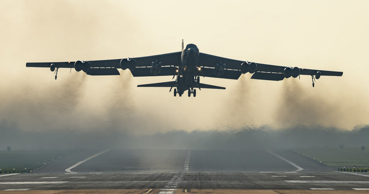   B-52 стратегиялық бомбалаушы ұшағы апатқа ұшырады   