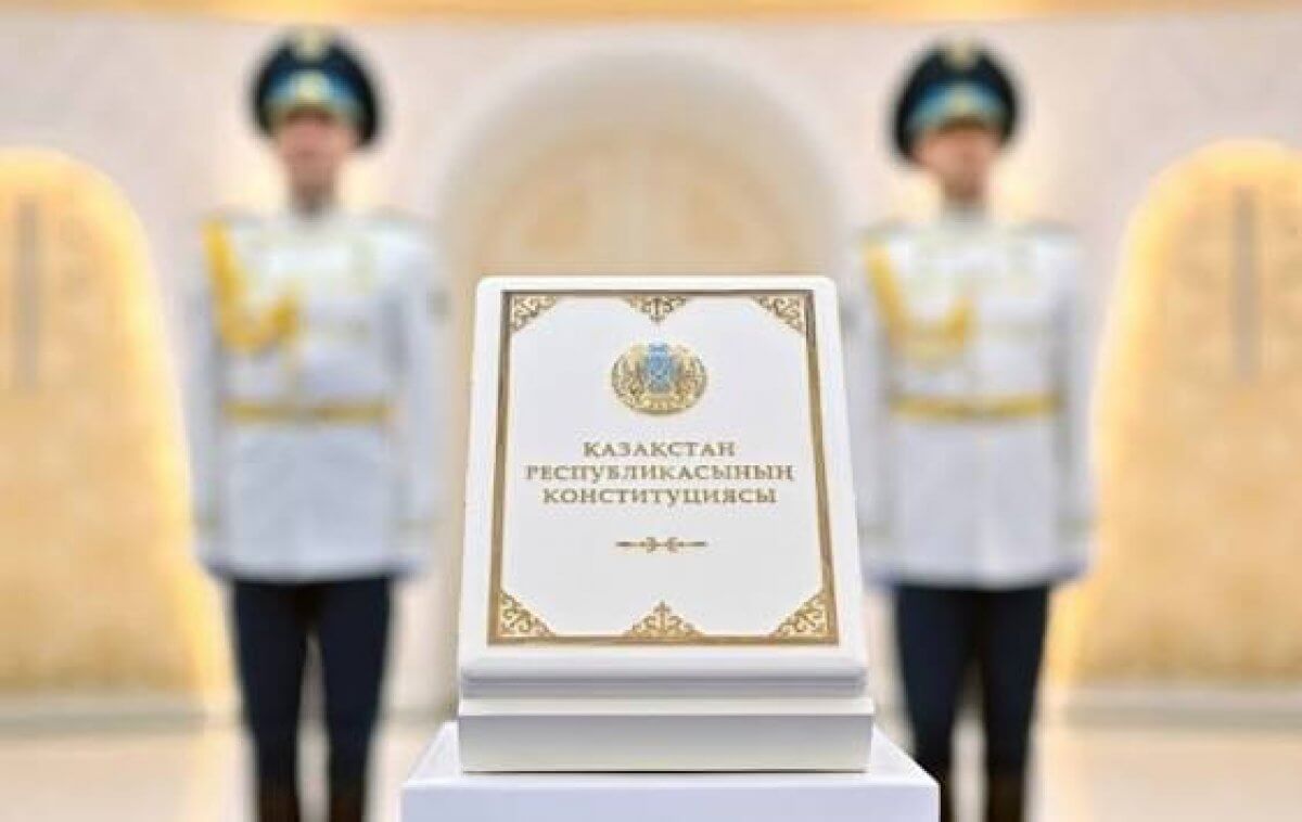 Жаңа Конституция жеке бас бостандығы мен әділ сот төрелігінің кепілдіктерін күшейтті