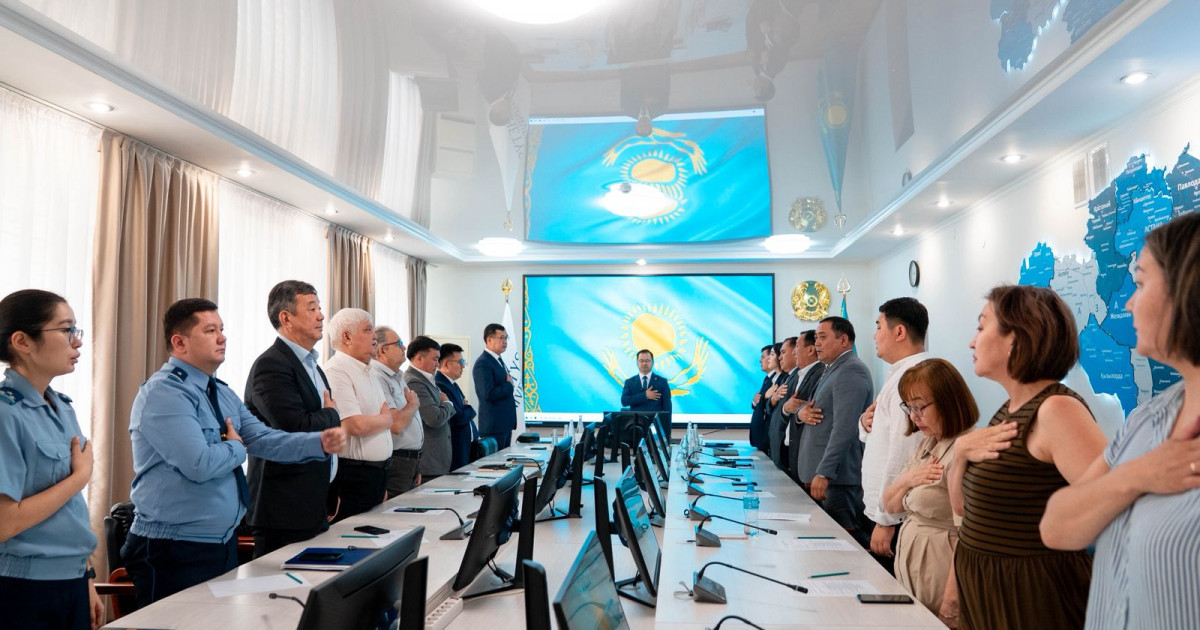   Жетісу университетінде жаңа Конституцияның күшіне енуіне арналған дөңгелек үстел өтті   