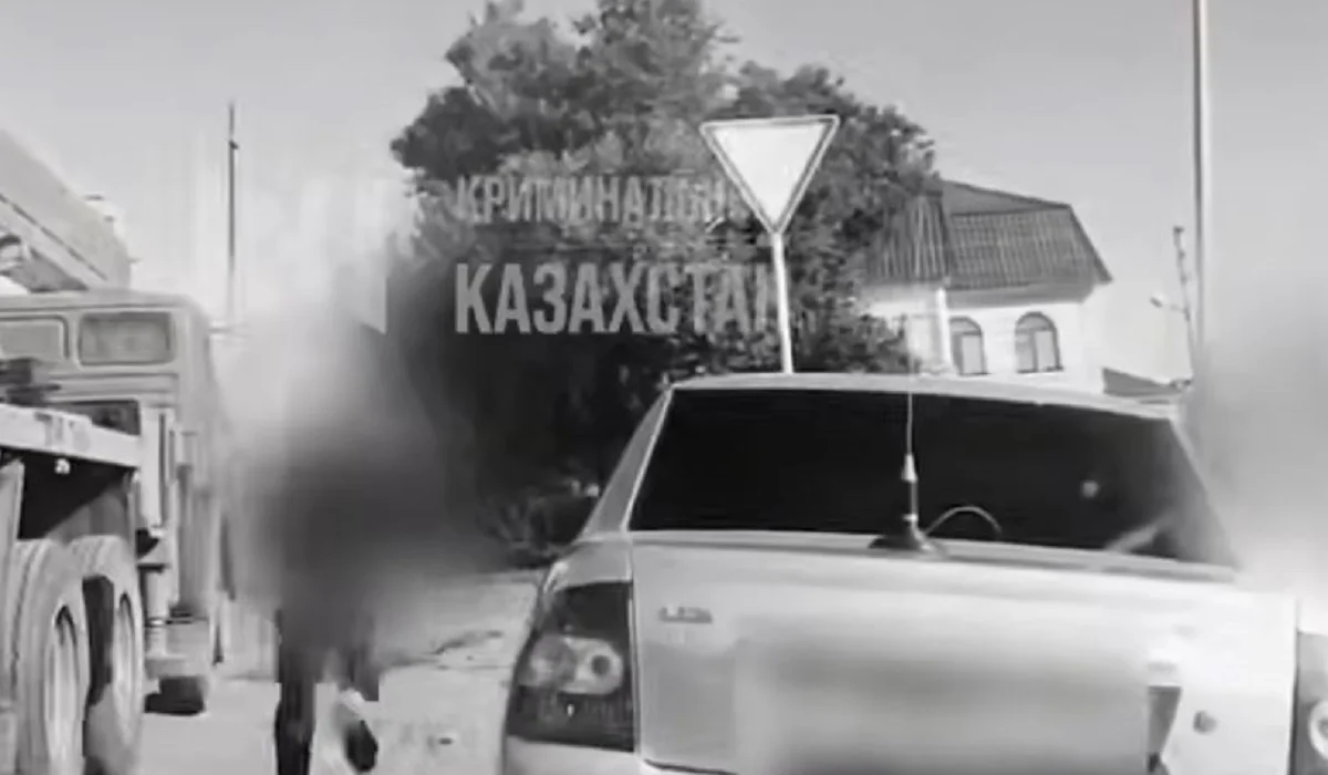 Оралда оқушылар көлік ұрлап, полициядан қашқан (ВИДЕО)