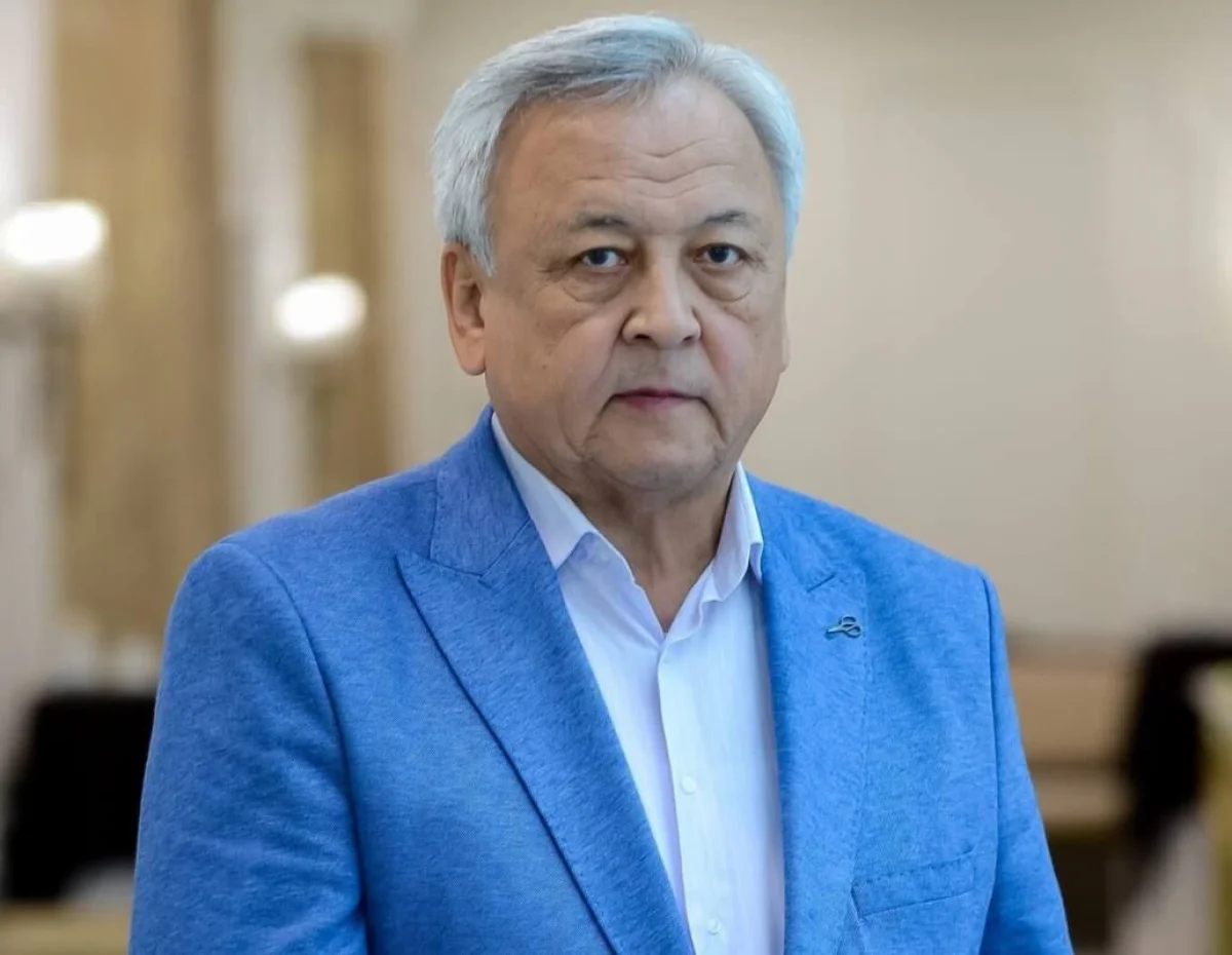 Мереке Құлкенов: Жаңа Конституция – ұлттық құндылықтарды айқындайтын тарихи құжат
