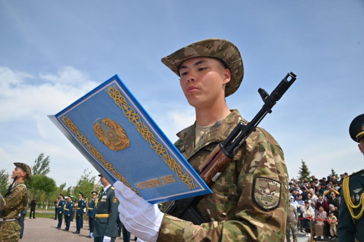 Қазақстанда көктемгі шақыру кезінде 21 мыңнан астам азамат әскерге аттанды