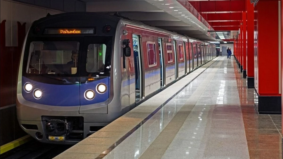Алматы метросы вагондардағы жағымсыз иіске қатысты түсініктеме берді