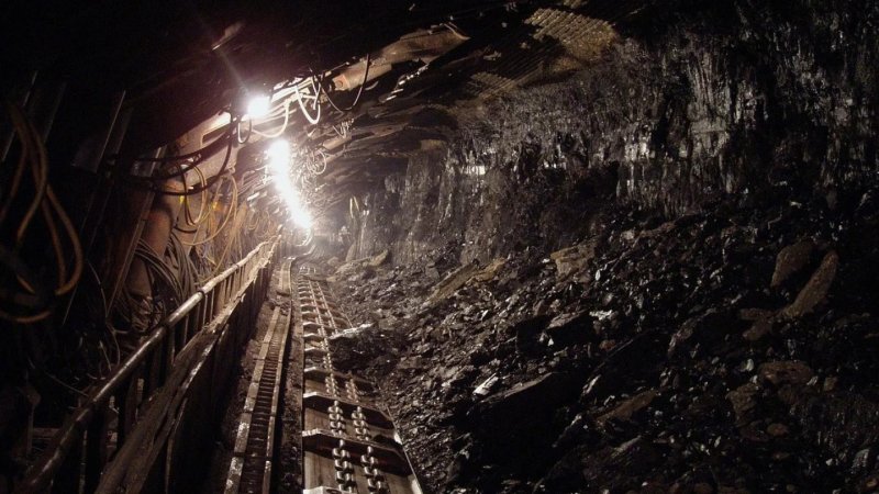 Шесть горняков пострадали на шахте KAZ Minerals