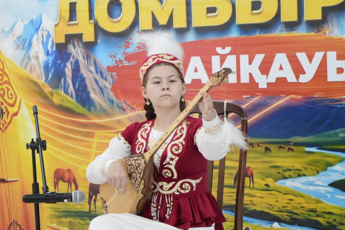 Ұлттық домбыра күні: Жетiсу облысында жас домбырашылар байқауы өтті