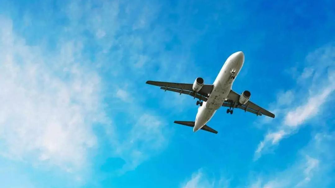 Самолет Air Astana не смог приземлиться в Астане и вернулся в Алматы