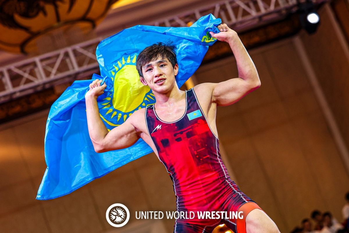 Қазақтың жас балуандары Азия чемпионатында екі алтын жеңіп алды