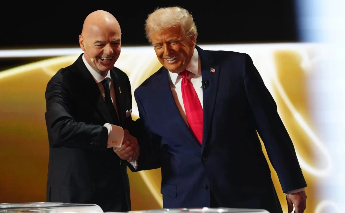Трамптың қоңырауынан кейінгі дау. УЕФА ФИФА-ға қарсы мәлімдеме жасады