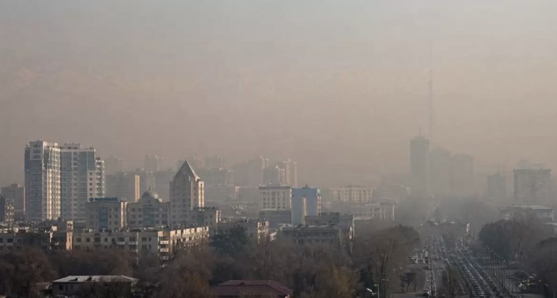 День столицы со смогом: синоптики предупредили жителей Астаны и Алматы