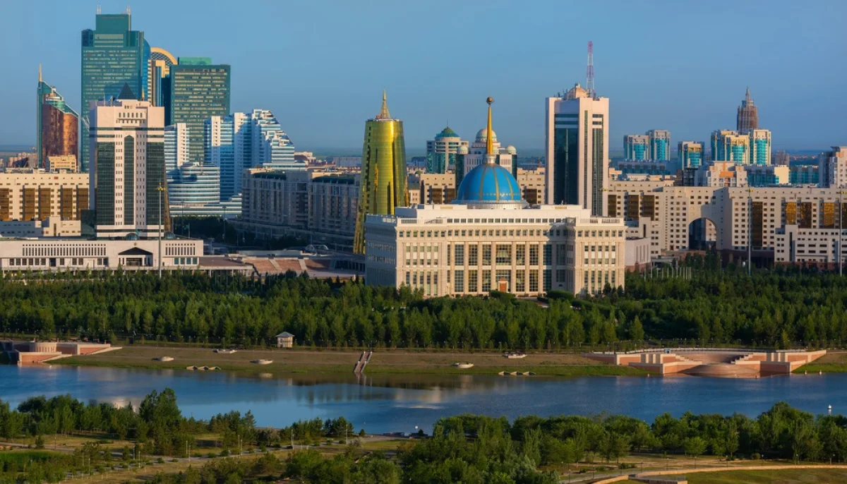 Алматы әкімі қазақстандықтарды Астана күнімен құттықтады