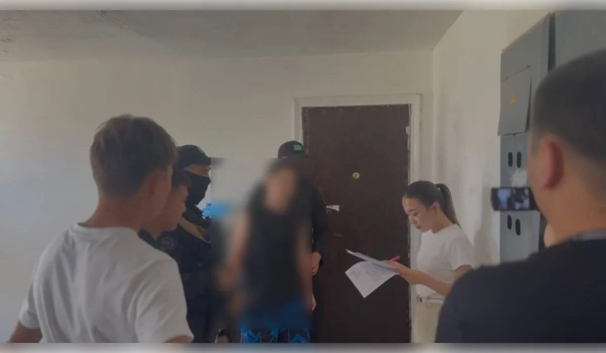 Продавал видео с участием несовершеннолетней: подозреваемого задержали в Жетысу (ВИДЕО)