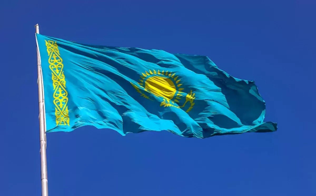 Қазақстандықтарға балкондарға ту ілуге рұқсат беріледі
