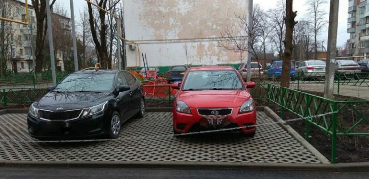 В Казахстане запретили «приватизировать» парковочные места во дворах: нарушителям грозят крупные штрафы