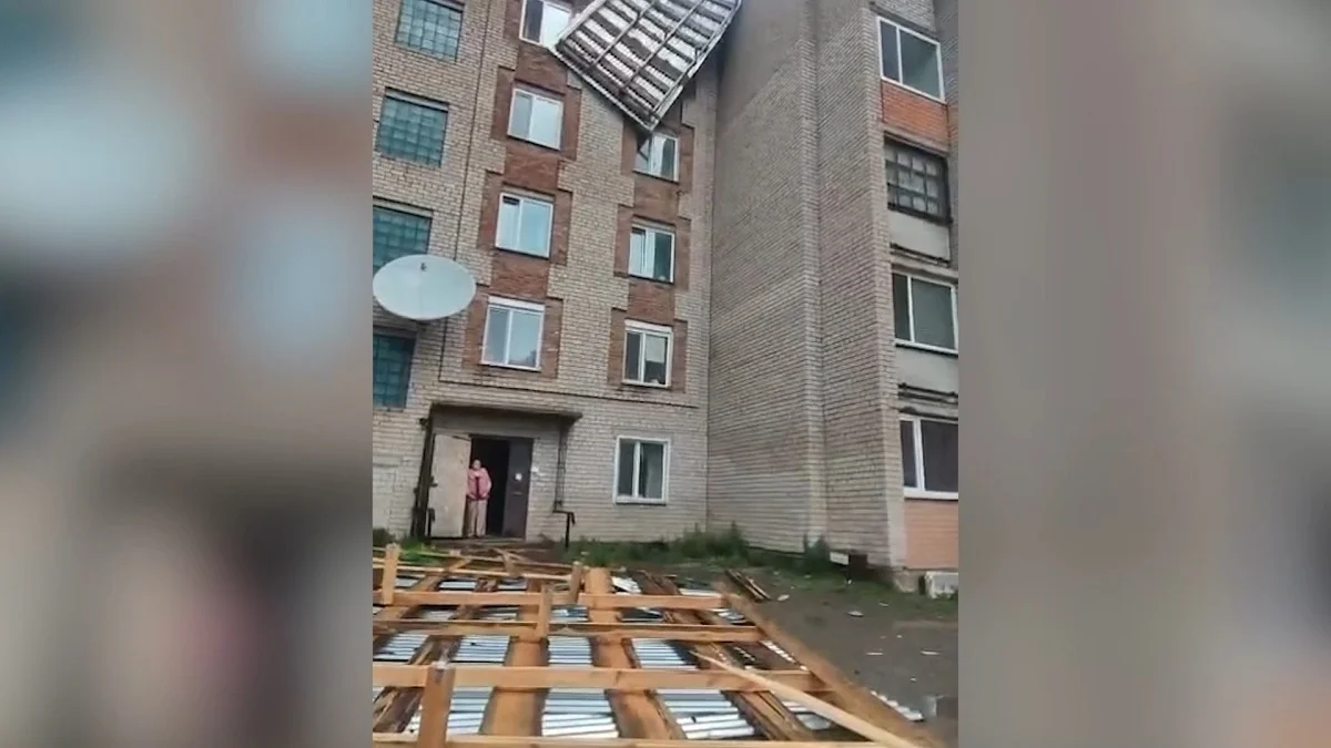 Қатты жел ұшырған шатыр: Ақмола облысында құтқарушылар жедел көмек көрсетті
