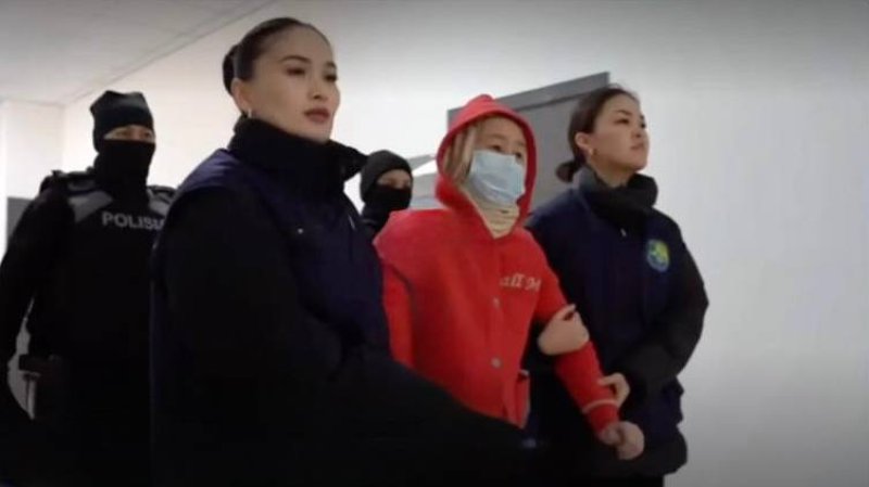 Дочь убитой семьи больше не подозреваемая: прокуратура закрыла дело против Акбаян Мукангалиевой