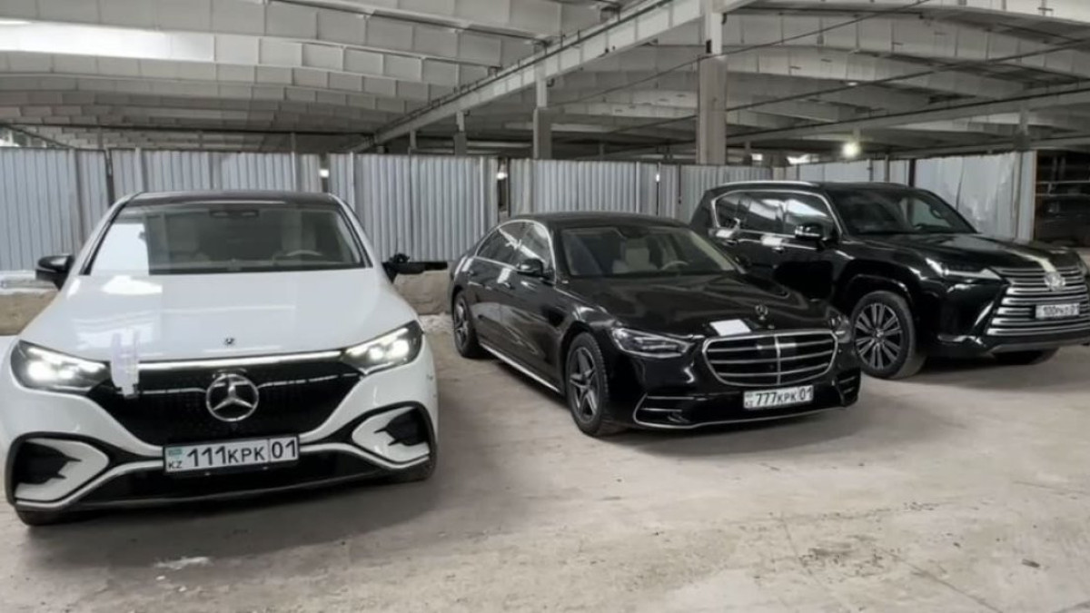 Последний Mercedes Перизат Кайрат нашел нового владельца