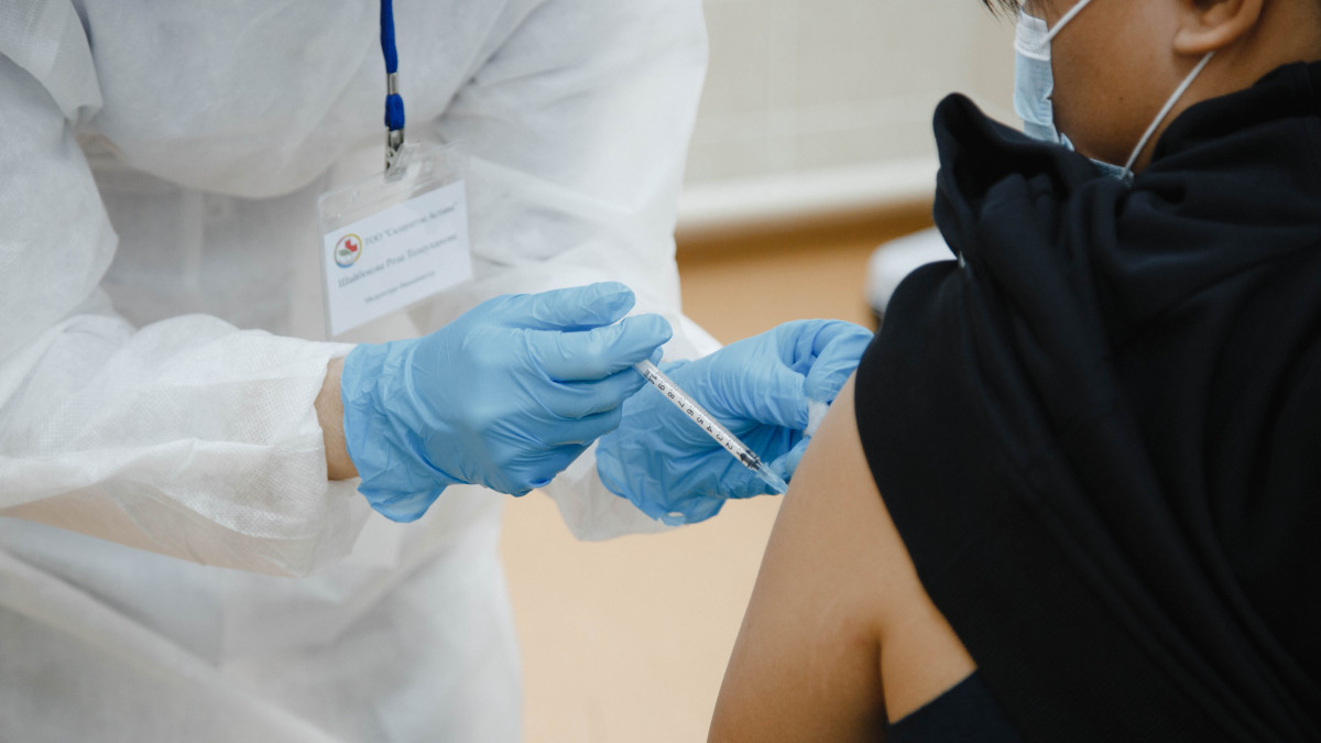 Что сообщили в Минздраве о добровольной вакцинации от ВПЧ