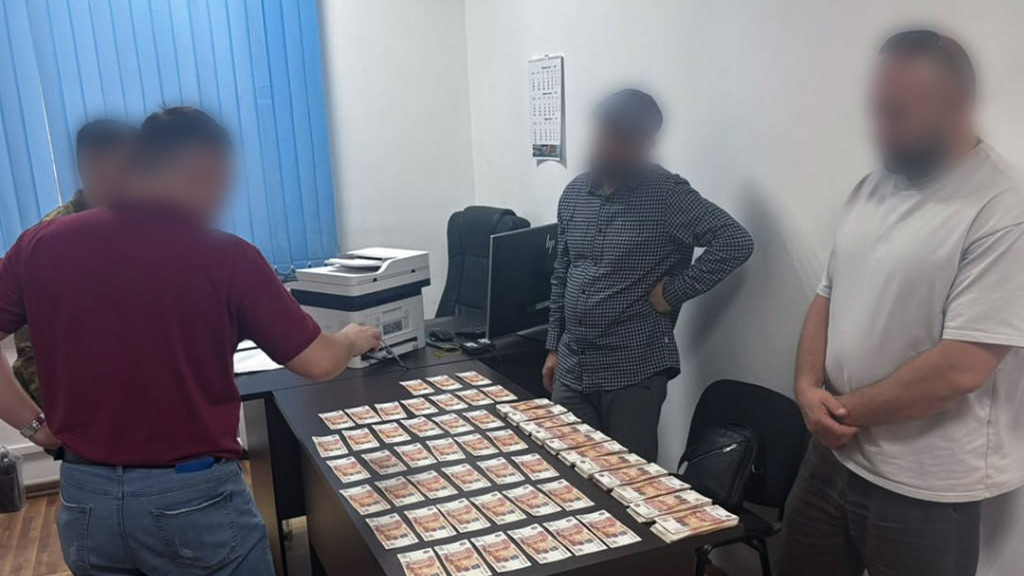 38 попыток вывоза незадекларированной валюты пресекли на границе Казахстана