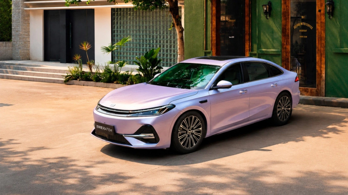 2600 шақырым: Geely рекорды гибридті көліктер нарығын қалай өзгертеді?