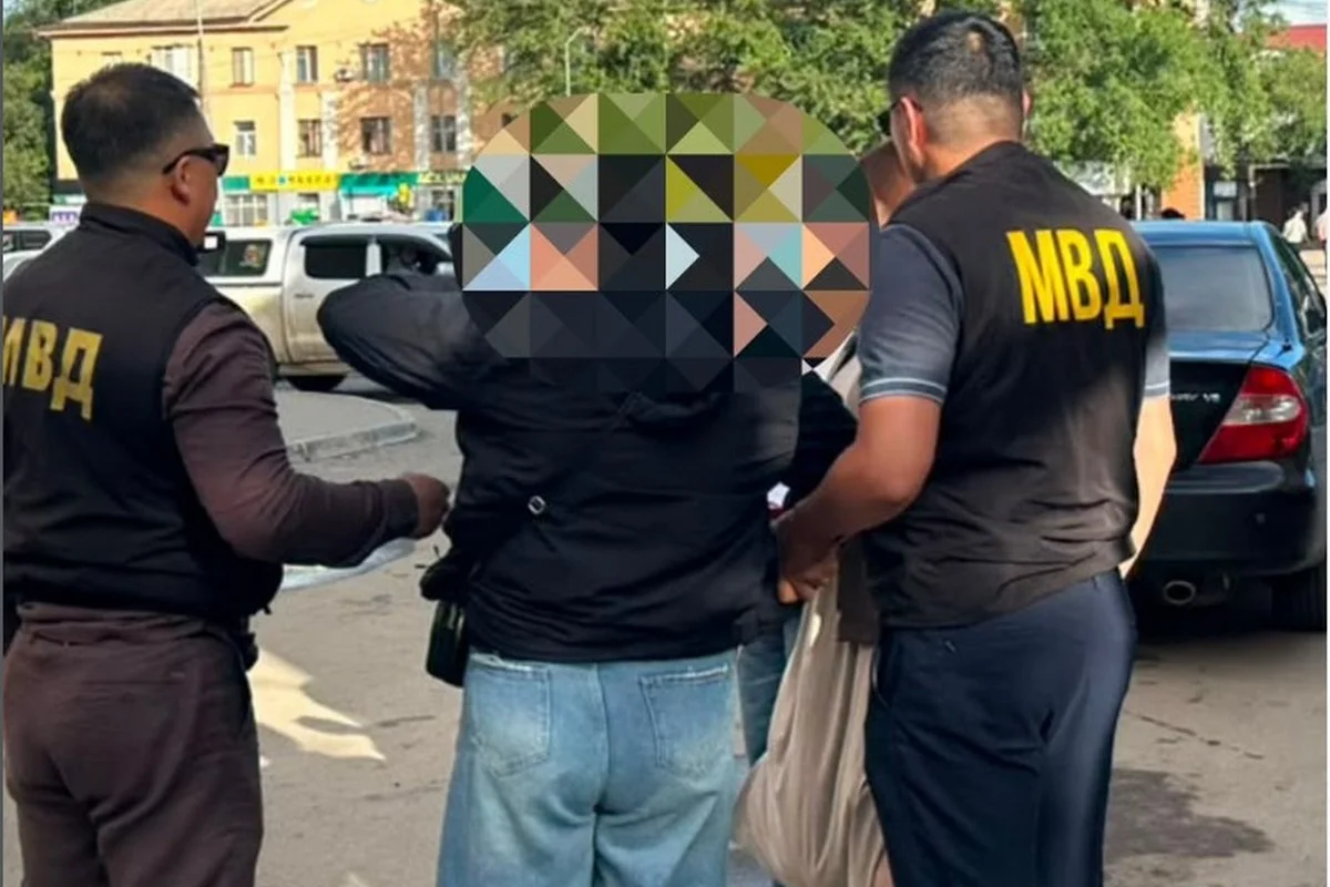 Угрожала обвинить знакомого из TikTok в изнасиловании: актюбинку задержали с поличным