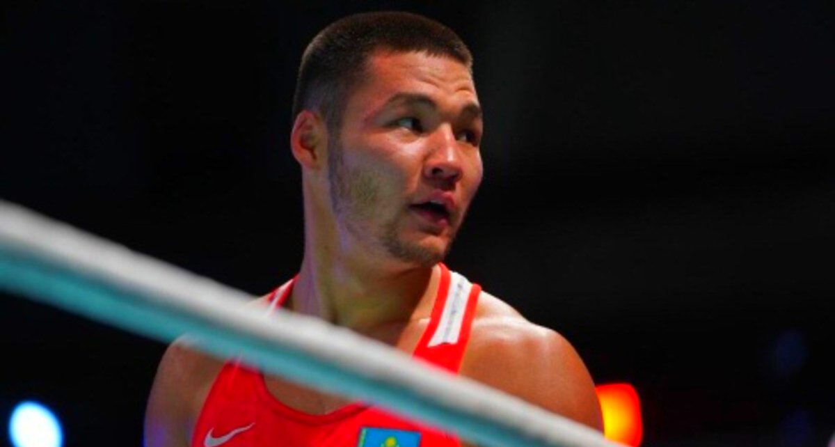 Казахстанский боксер вышел в полуфинал молодежного чемпионата Азии