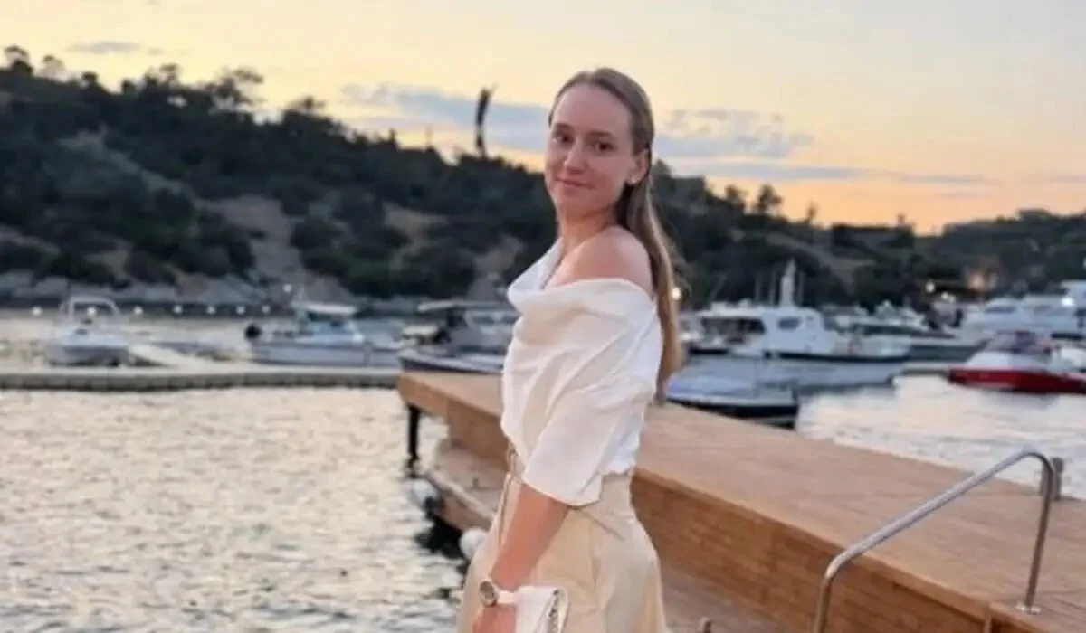 Елена Рыбакина «Уимблдоннан» кейін үзіліс алып, демалыстағы сәттерін көрсетті