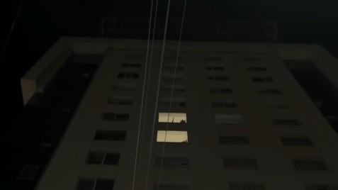 Девушка выпала из окна ЖК в Алматы
