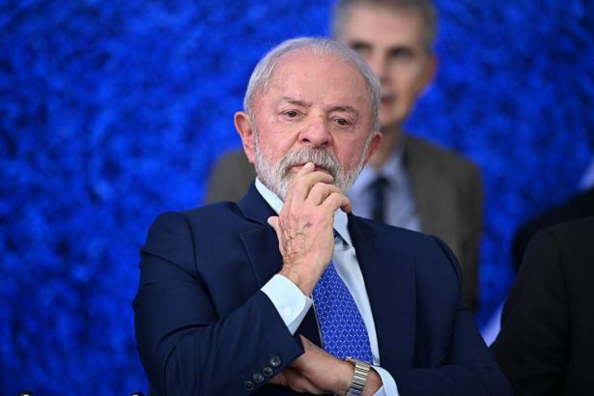 «Неткен масқара!»: Бразилия президенті ұлттық құрама футболшыларын сынады