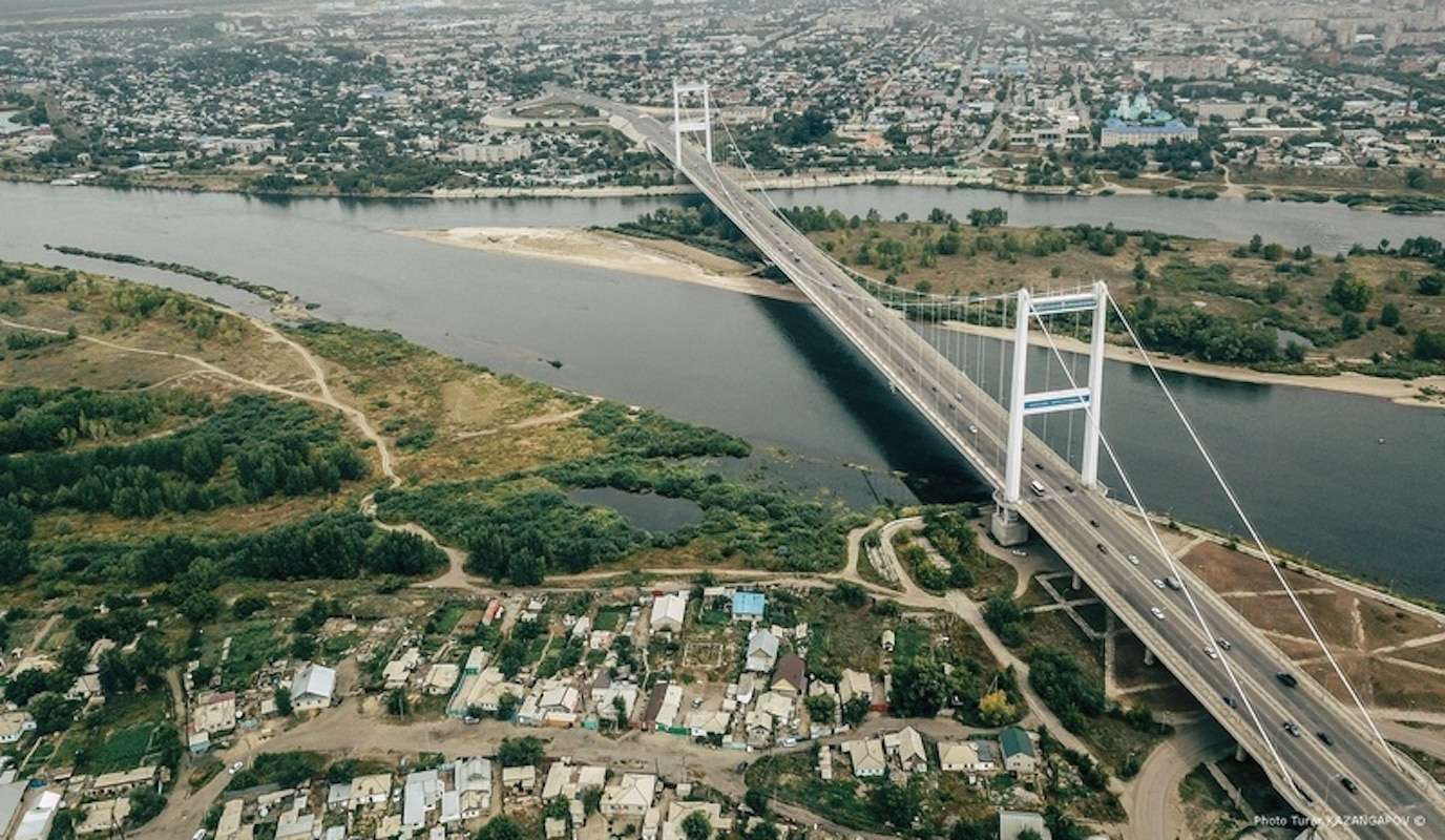 Опасная фотосессия ради лайков: в Семее женщину наказали за съемку на мосту