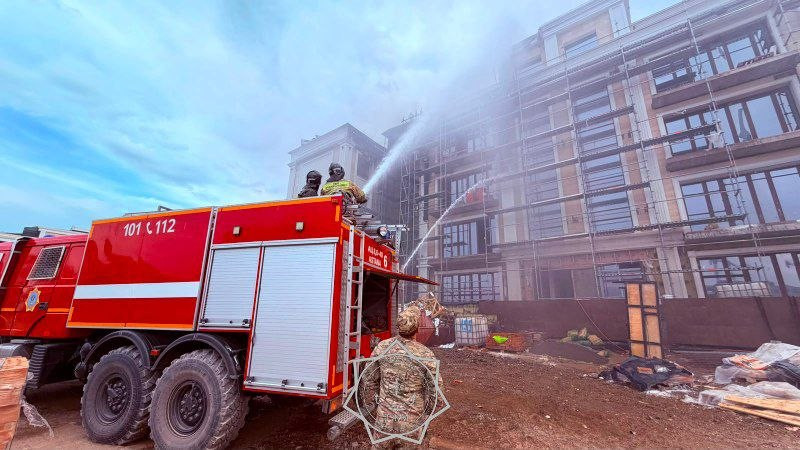 В Астане полностью ликвидировали пожар в строящемся здании