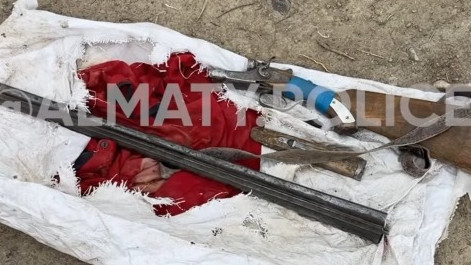 В Алматы среди строительного мусора нашли спрятанное ружье