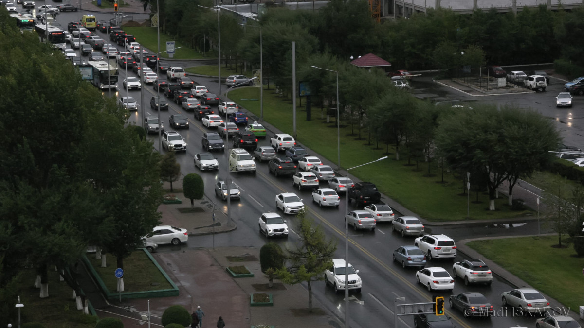 Автопарк Казахстана превысил 6 млн транспортных средств