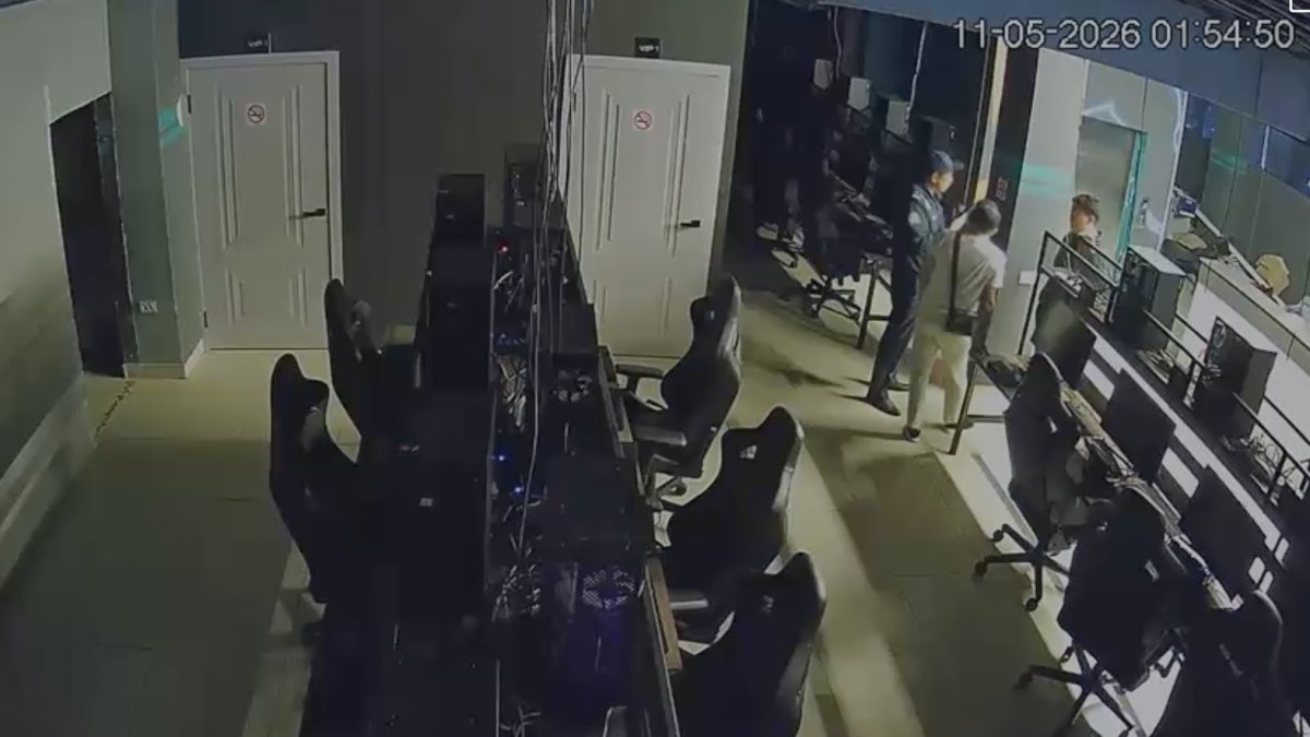 Шымкентте әскерге сүйреп әкетпек болған жігіт 3-қабаттан құлап кетті