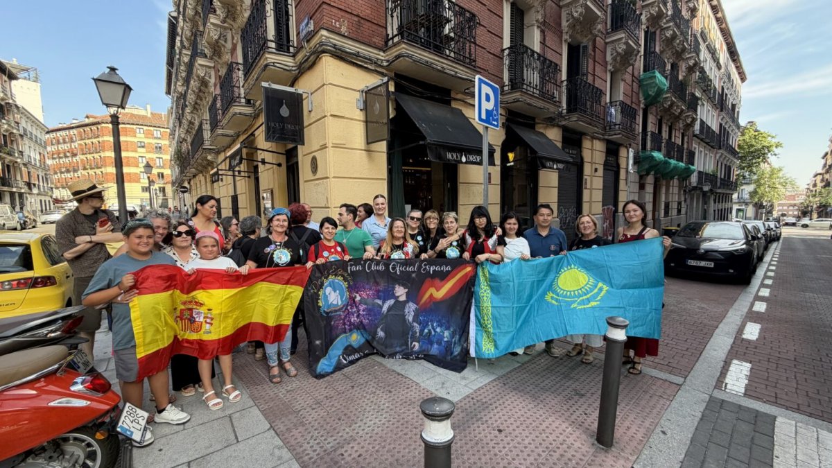 Состоялась необычная встреча испанских фанатов Димаша Кудайбергена в Мадриде