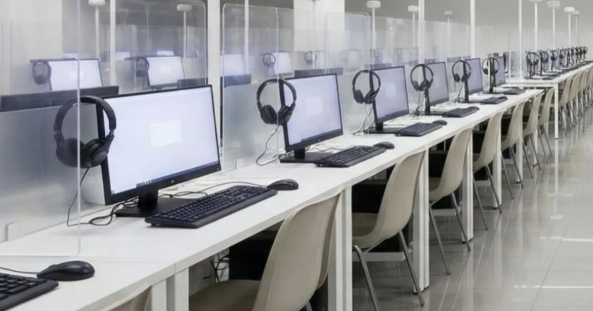  43 өлшемді аяқ киім киген талапкер смартфонды ҰБТ-ға жасырын алып өтпек болған 