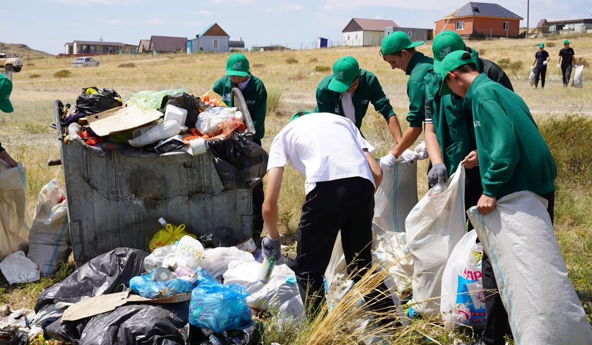 Таза жағалау – ортақ міндет: ШҚО-да Дұбығалы көлінің жағасында экологиялық сенбілік өтті