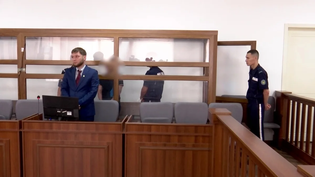 К 16,5 годам тюрьмы приговорили жительницу Экибастуза за убийство и покушение на убийство