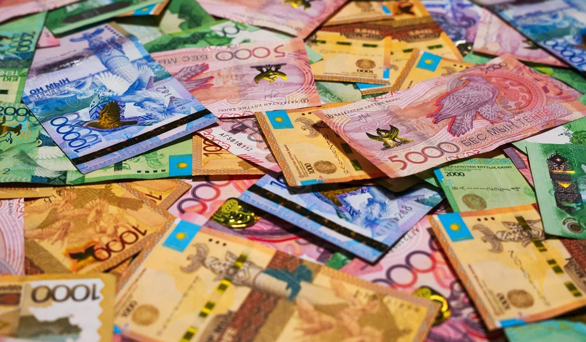 Рақымшылық: мемлекет азаматтардың 22 миллиард теңгеден астам айыппұлын кешірді