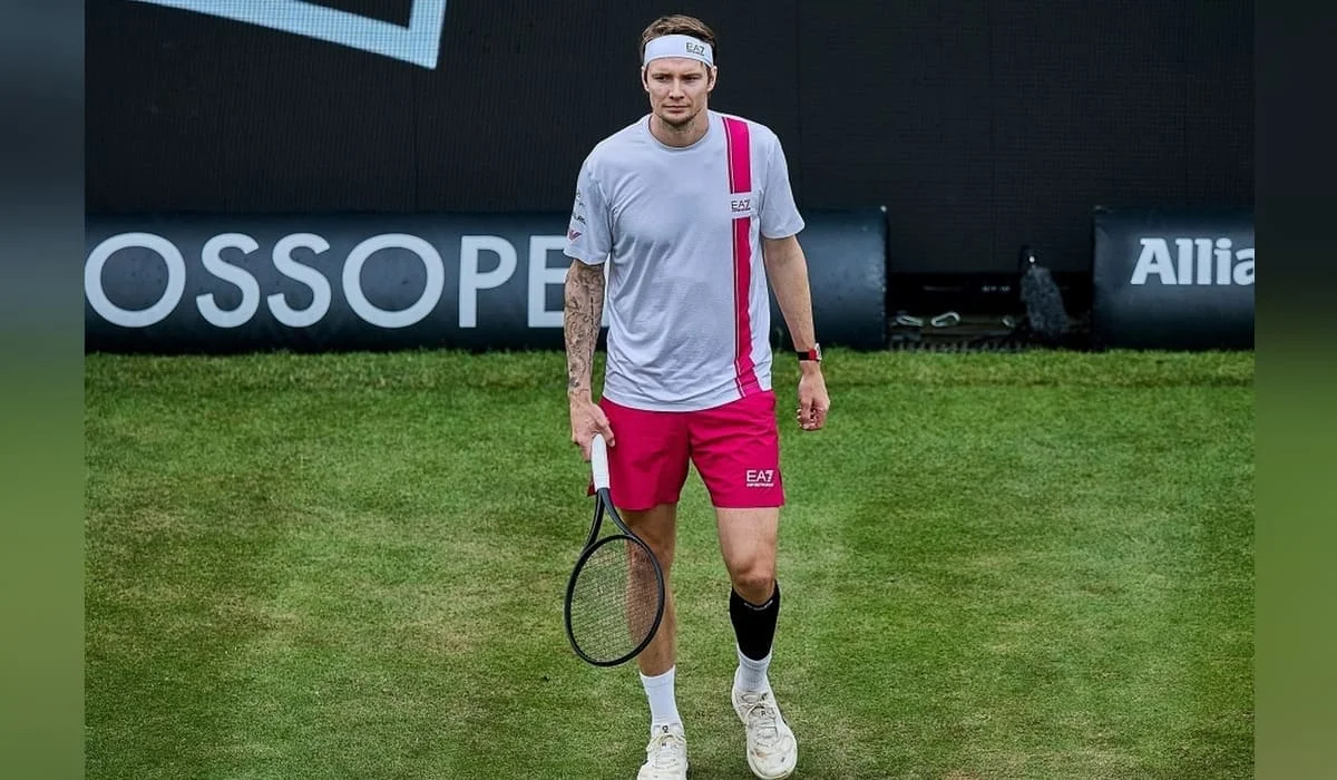 Бублик сенсационно вылетел из турнира ATP в Гштааде