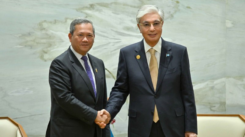 Хун Манет Қасым-Жомарт Тоқаевты Камбоджаға сапармен келуге шақырды