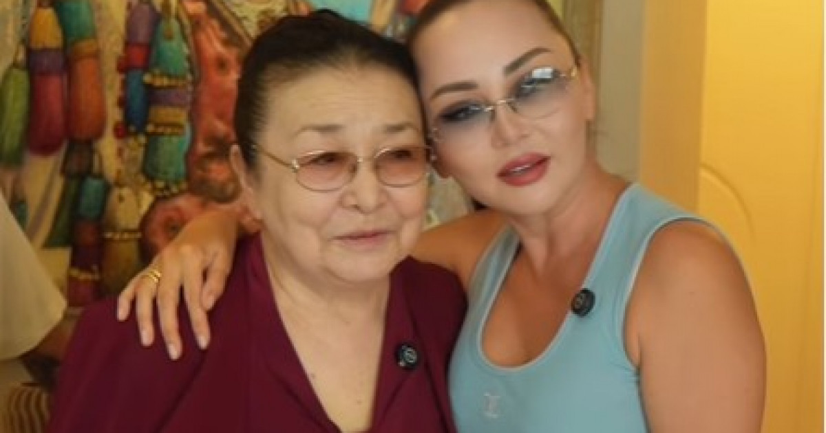   Баян Алагөзова уәдесін орындап, Меруерт Өтекешоваға пәтер және шетелге жолдама сыйлады (видео)   