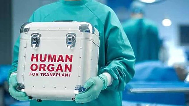 Астанада донордың жүрегі 60 жастағы науқасқа салынды
