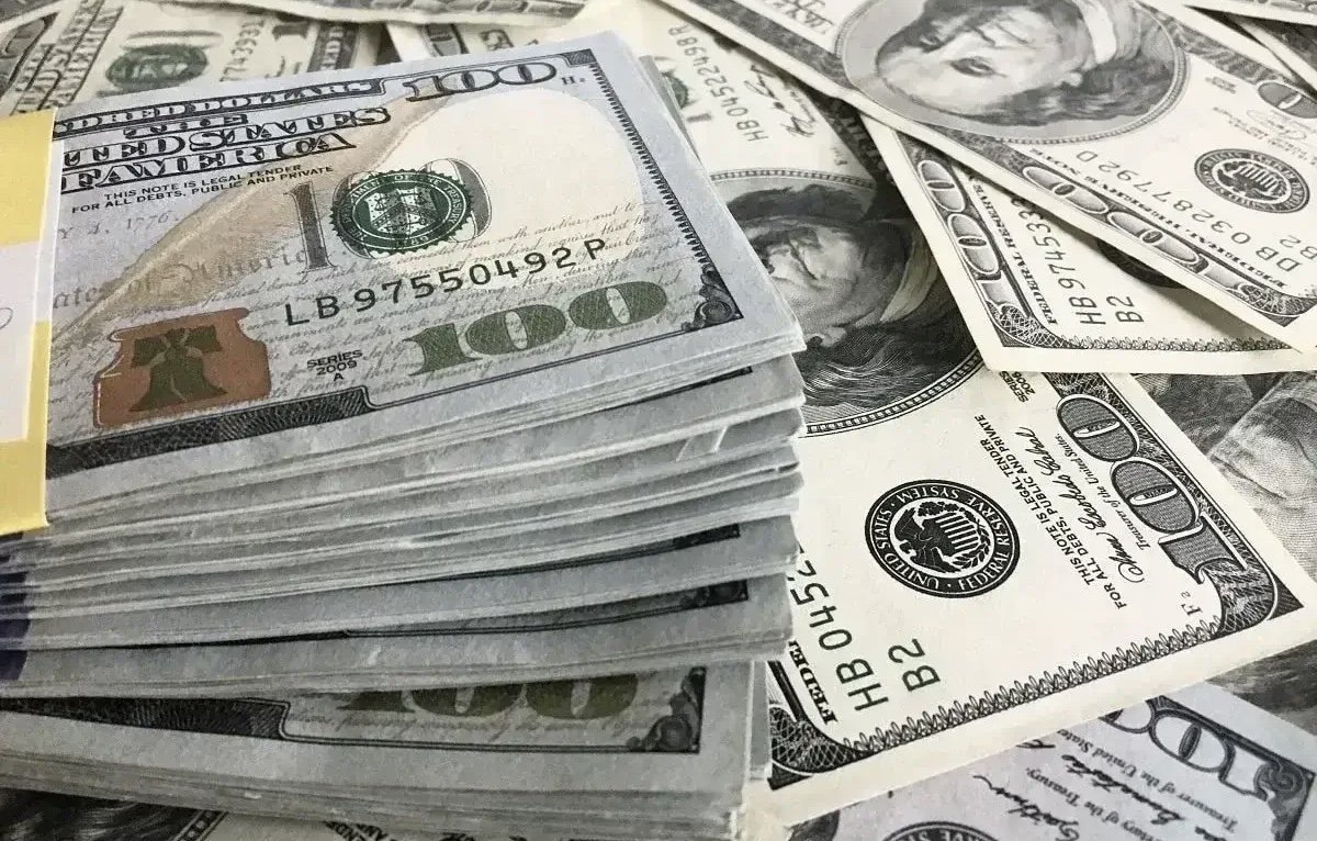 Доллар по 500 тенге? Экономисты ухудшили прогноз для Казахстана