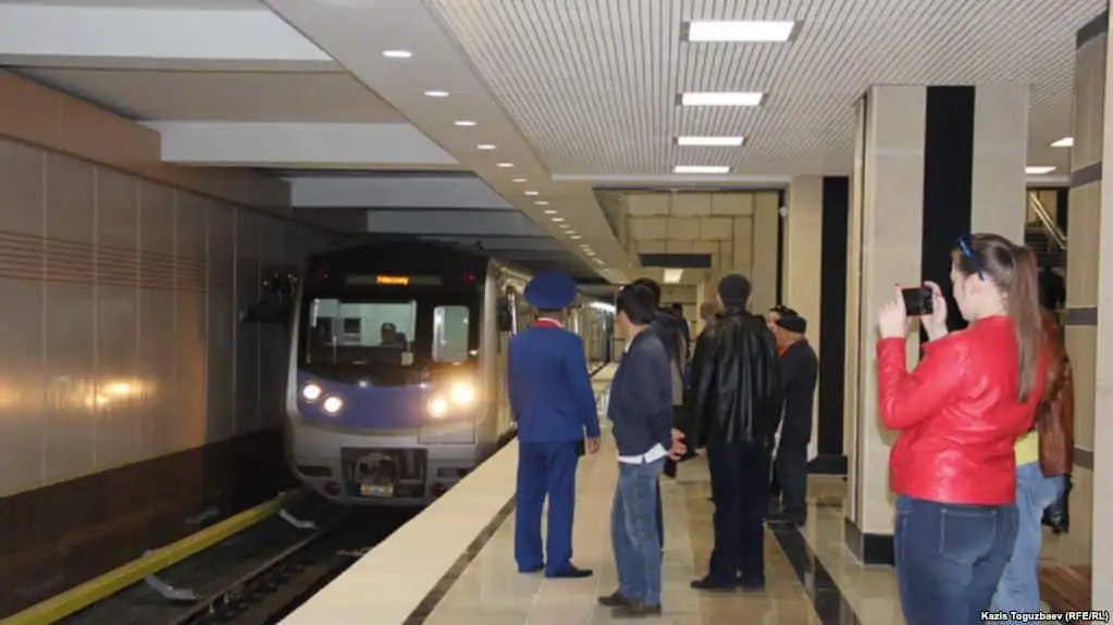 Шутка об опасном предмете в метро Алматы закончилась арестом