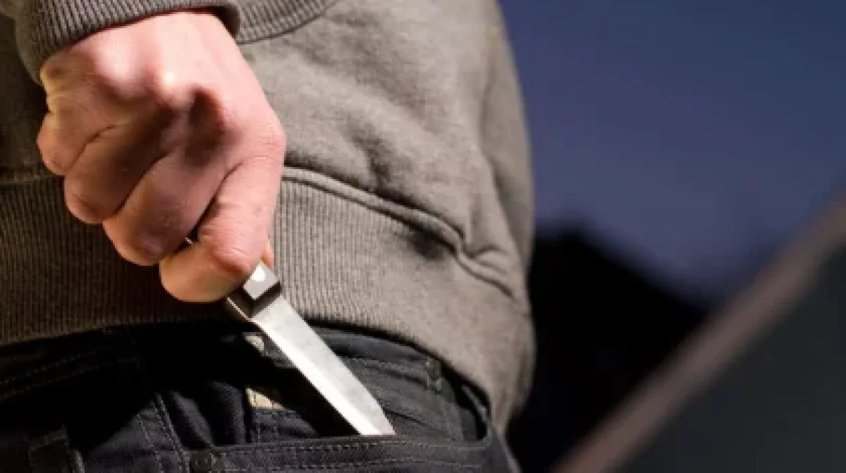 Ақтауда төрт баланың әкесі әйеліне пышақпен шабуыл жасаған