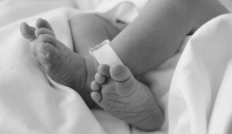 Смерть новорожденной тройни расследуют в роддоме Каскелена