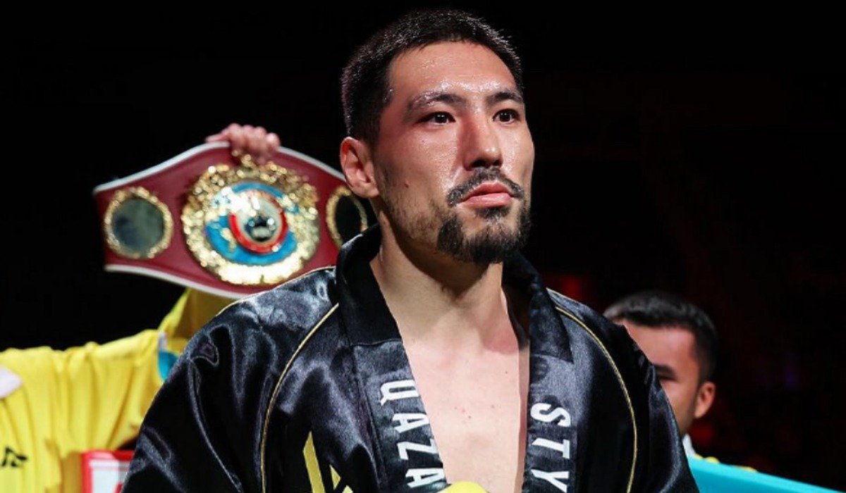 Жанибек Алимханулы отказался от титула WBO и сменил весовую категорию