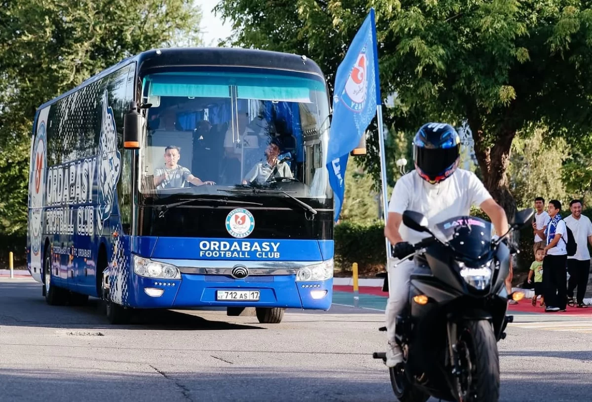 "Ордабасы" "Қайратпен" матчқа 11 автобусқа толы жанүкүйер алып барады
