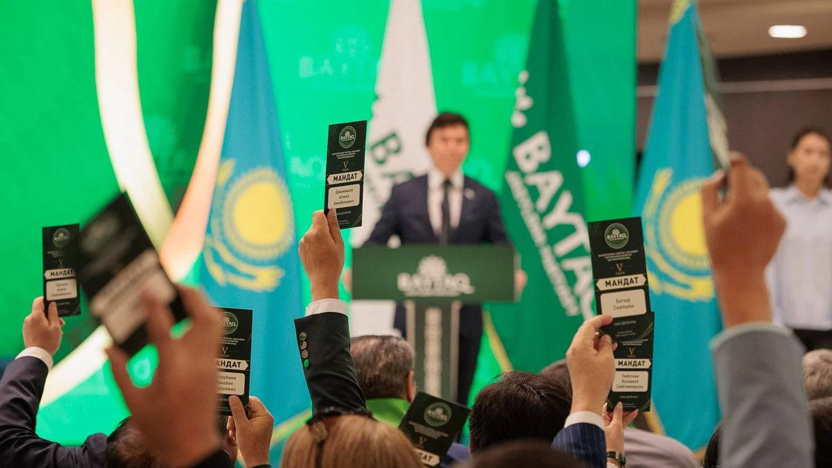 От «скандинавского» социализма до «бунта» на съезде: чем запомнились НПК, ОСДП и «Байтақ»